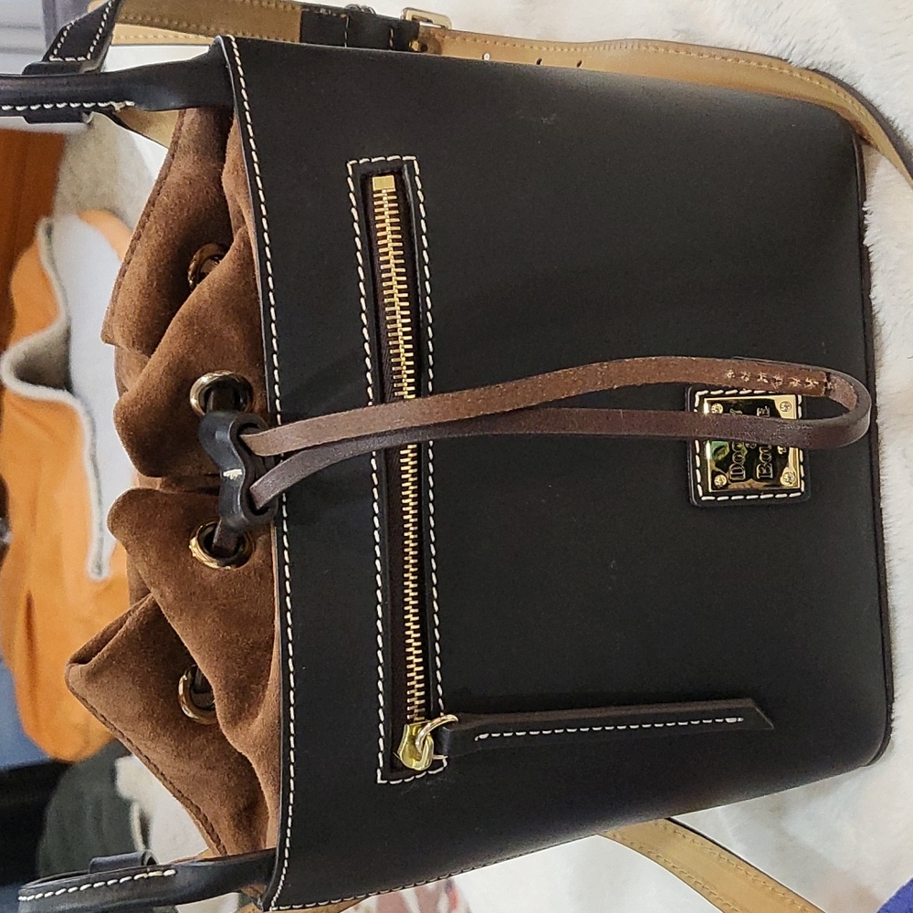 Dooney & Bourke cinch top Crossbody bag